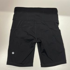 Lululemon shorts with pockets size 6